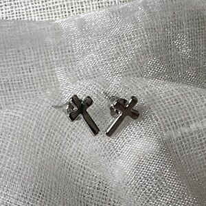 Cross Stud Earrings Silver Tone 1/2" Cross NWOT Gifts Faith Jesus Feminine